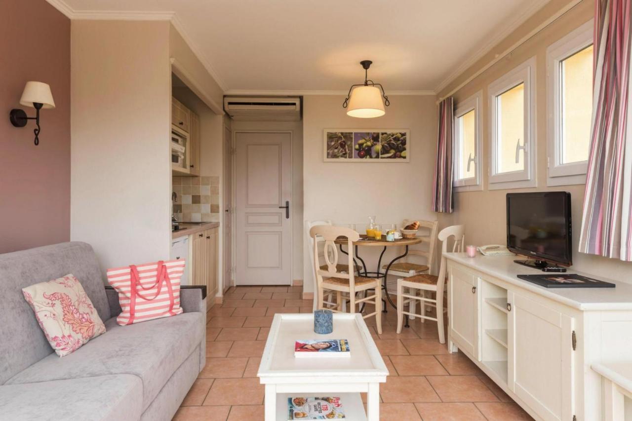 Residence Pierre & Vacances Premium Les Calanques Des Issambres Лез-Іссамбр Екстер'єр фото